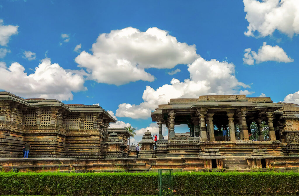 best architectural temple in karnataka